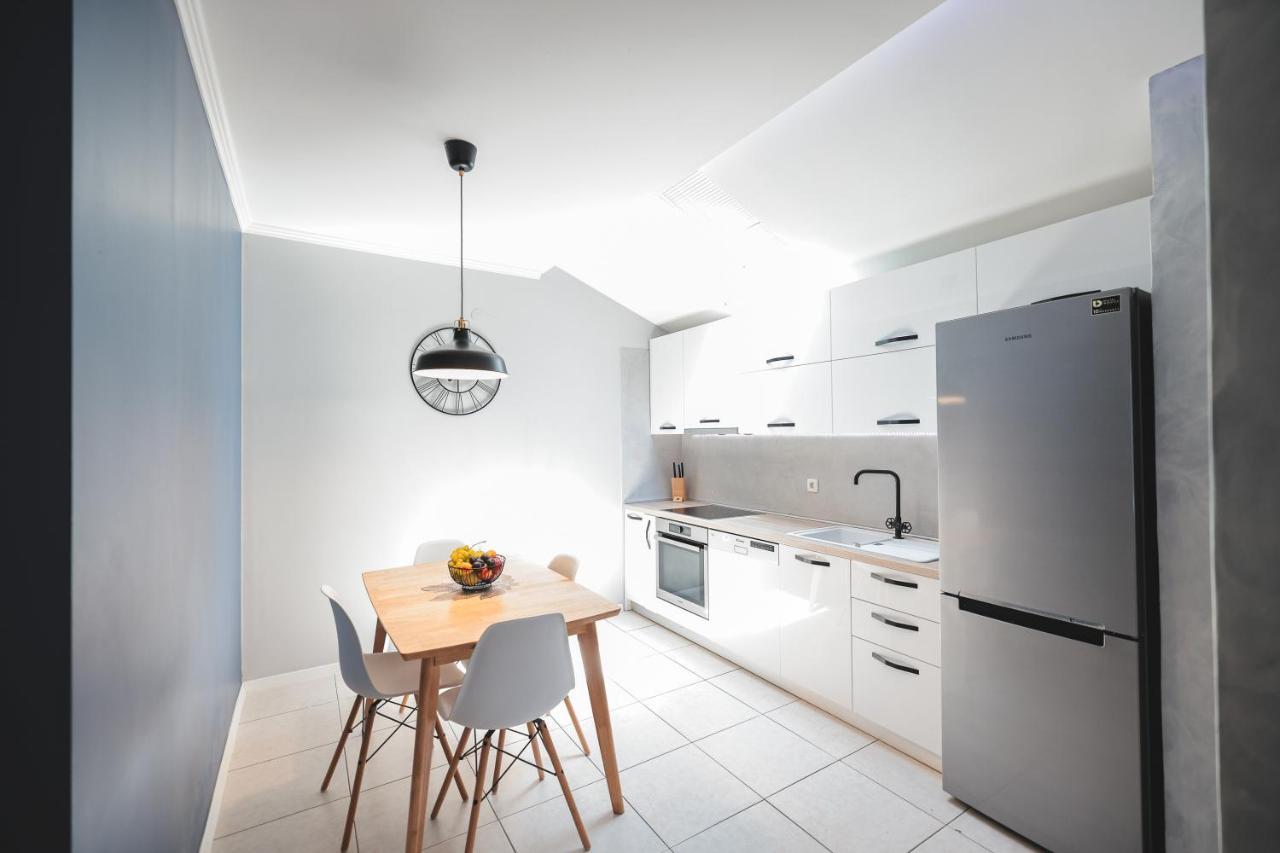 Apartment Dominik Zara Esterno foto