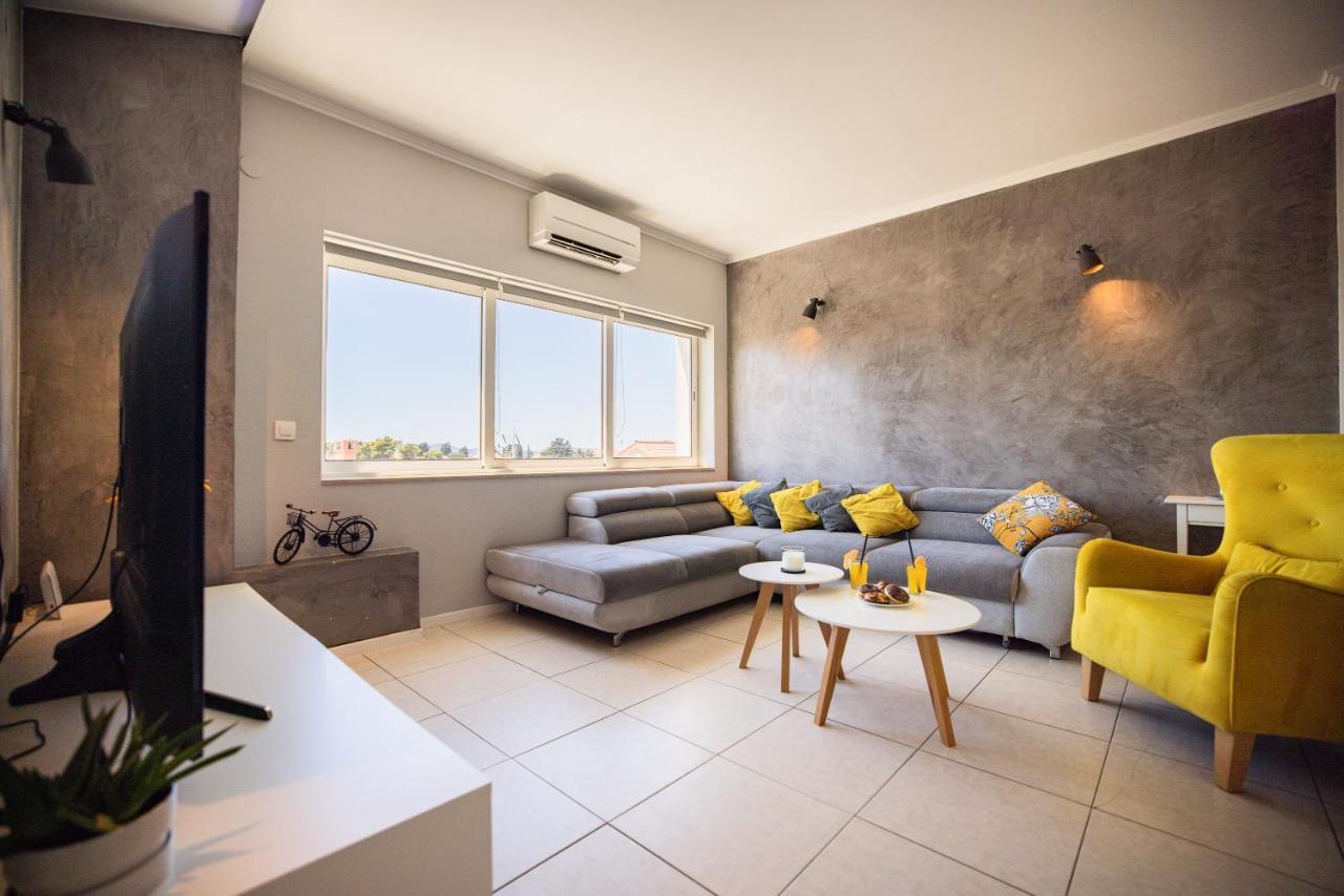 Apartment Dominik Zara Esterno foto