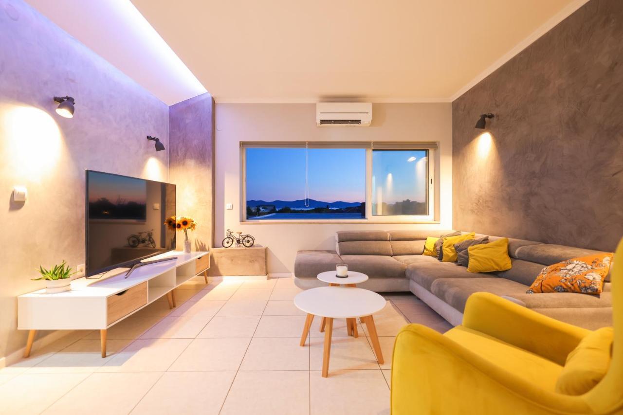 Apartment Dominik Zara Esterno foto